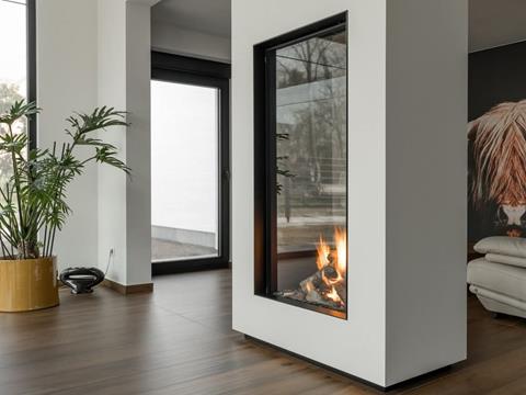 Les Foyers à Bois Sur Mesure : Allier Esthétique et Performance