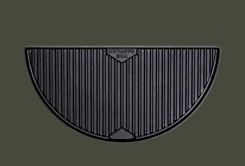 Bastard - Plaque de cuisson en fonte  demi-lune taille M